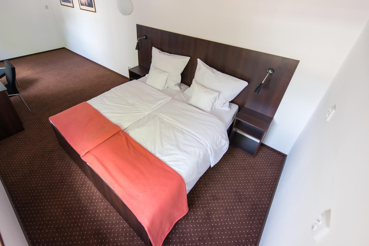 First Hotel トチェフ エクステリア 写真